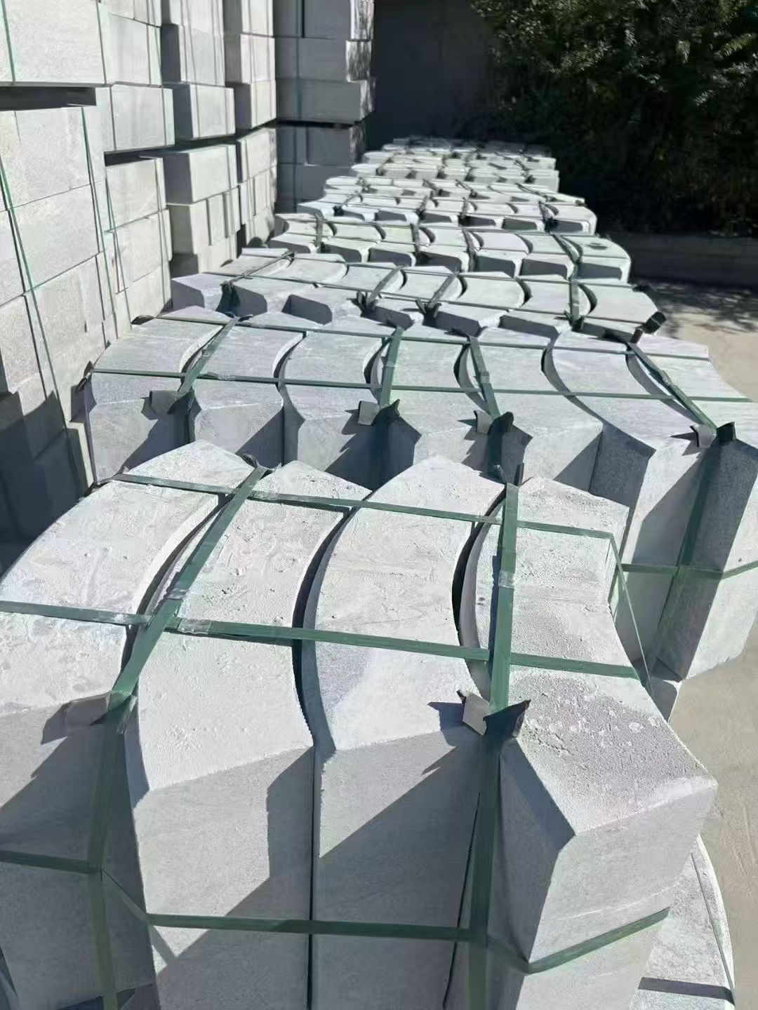 张家口 芝麻灰弧形路沿石