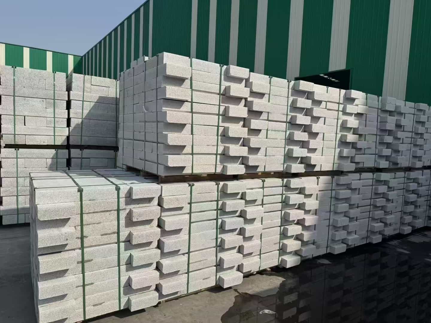 张家口芝麻白路沿石
