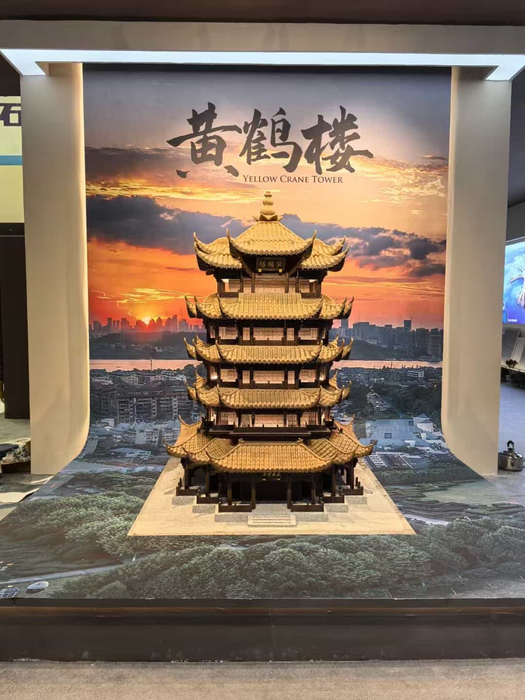 张家口仿古石文创作品-黄鹤楼